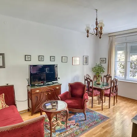 Vintage Style بودغوريتْسا